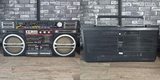 Grande Boombox Lasonic TRC-975 avec cordon MP3 et prise allume-cigare