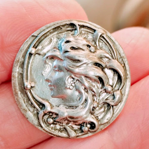 Ancien bouton art - art, nouveau
