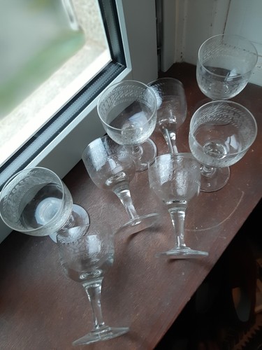 Huit verres eau a - huit,