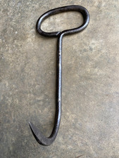 Crochet à botte de paille. Ancien Art outil populaire agricole.