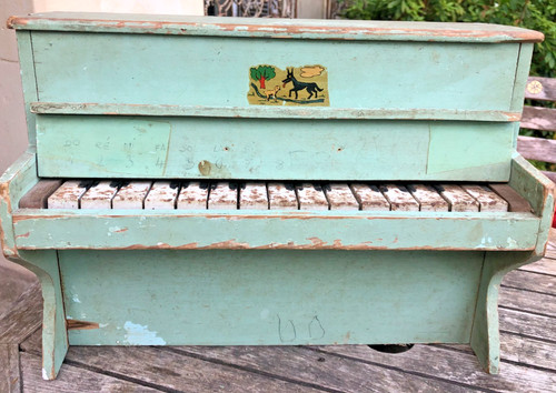 Ancien piano droit enfant en - droit,