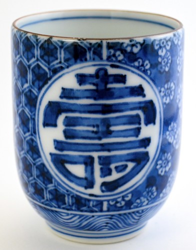 Ancienne tasse thé - ancienne, à