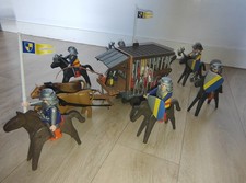 Lot Playmobil Chevalier Prison  Médiéval  Escorte 