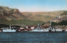 83 Toulon bâtiment de guerre 44299 