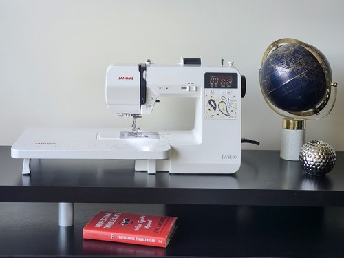 Janome 8100 fully featured - jw,