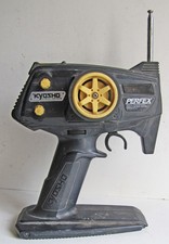 TÉLÉCOMMANDE KYOSHO Pour voiture thermique.