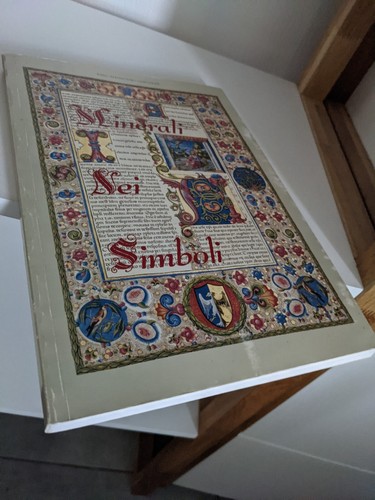 Minerali nei simboli padre - minerali,