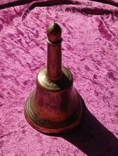 Ancienne cloche d'église en