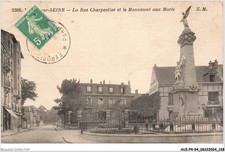 AUIP4-0330-94 -VITRY-SUR-SEINE - la rue charpentier et le monument aux mort