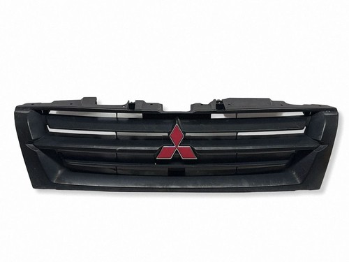 Mitsubishi pajero 2000 grille - mitsubishi,