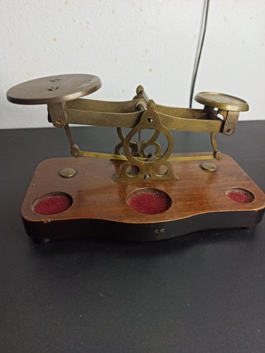 Ancienne balance bureau - ancienne,