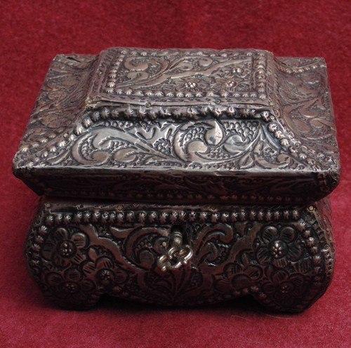 Rare magnifique ancien coffre - magnifique,