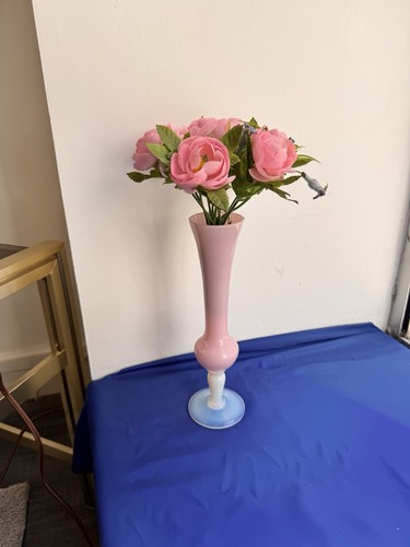 Vase opaline rose sur pied - vase,