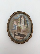 ancien médaillon reliquaire platre Soeur Bernadette
