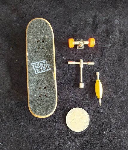 Tech deck finger skateboard - deck, finger-skateboard