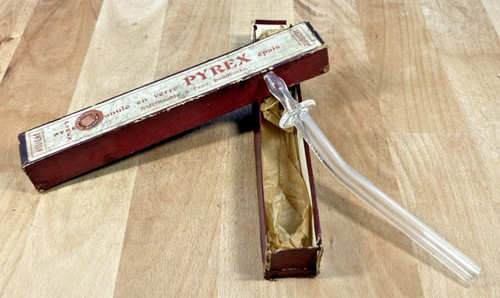 Ancienne canule verre pyrex - en,