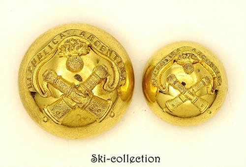 Military buttons artillery - 2,