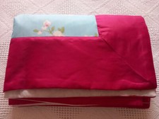 Couvre lit/plaid coloré bordeaux/bleu/fleurs