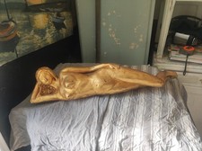 grande sculpture nu féminin allongé doré 55 cm style art déco platre lourd