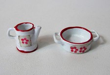 Théière et plat miniature