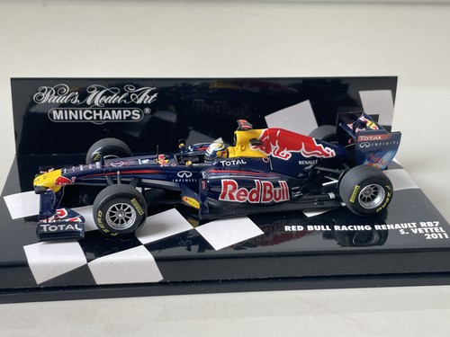 Redbull renault rb7 - redbull, sebastian