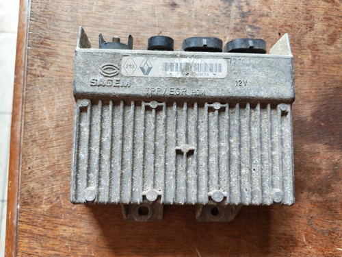 Calculateur moteur renault - moteur,