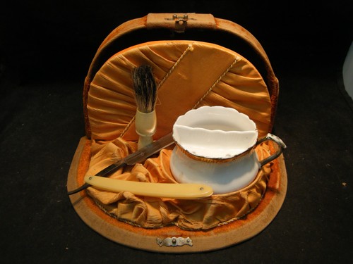 Antique shaving set kit - 😍,