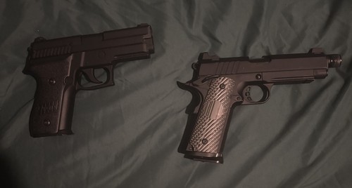 Lot black airsoft pistols - black,