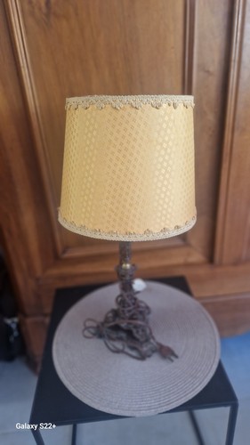 Vends lampe sculptée art - lampe,