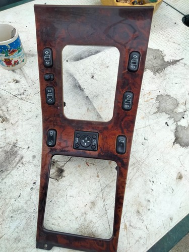 Platine bouton lève - bouton, vitre