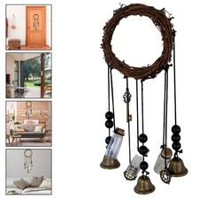 Cloche murale unique en rotin