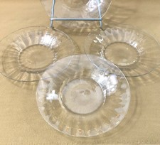 1 assiette à dessert / pain cristal signé BACCARAT modèle MONTAIGNE OPTIC CAPRI