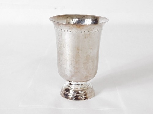Timbale piedouche argent
