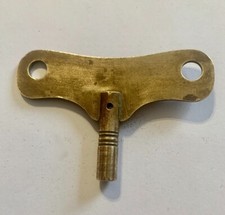 Clé d'horloge pendule ancienne en Laiton  Carré de 3 mm