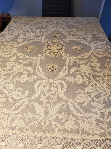 Grande nappe dentelles - grande,