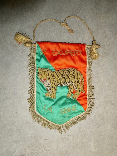 Ancien fanion scoutisme st - ",