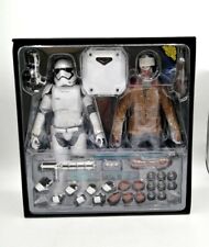 Hot Toys Star Wars Force Awakens Finn & First Order Riot Trooper Set MMS346