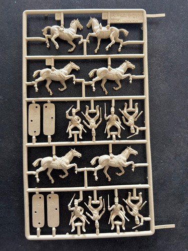 Figurines er empire - figurines,