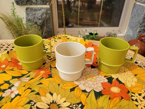 Tupperware lot tasses - de, à