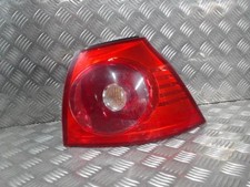 Feu arriere principal droit