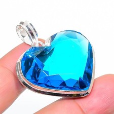 Pendentif pierre précieuse en