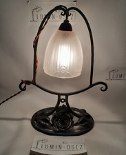 Lampe en Fer Forgé Art Déco Martelé Décor Roses et Feuillage Verre Pressé Moulé