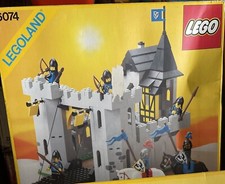lego 6074 Black Falcon Fortress Chateau Des Aigles 