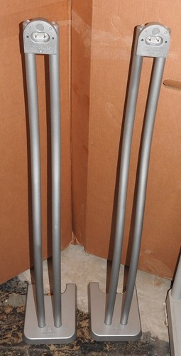 Pair monitor audio - of, radius