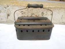 Ancienne Chaufferette chauffe pied en métal et bois + récipient pour braise