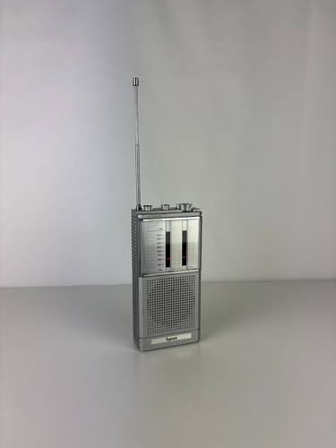 Ancienne petite radio - ancienne, de