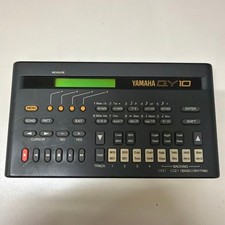 YAMAHA QY10 Music Sequencer