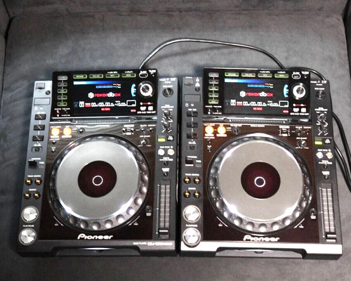 Pioneer cdj 2000nxs pair - dj, cdj-2000nxs