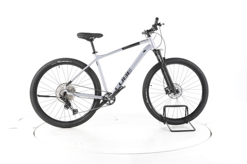Cube attention vtt tout - cube,