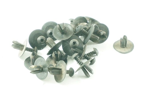 Bmw e30 fixations rivets tapis - bmw,